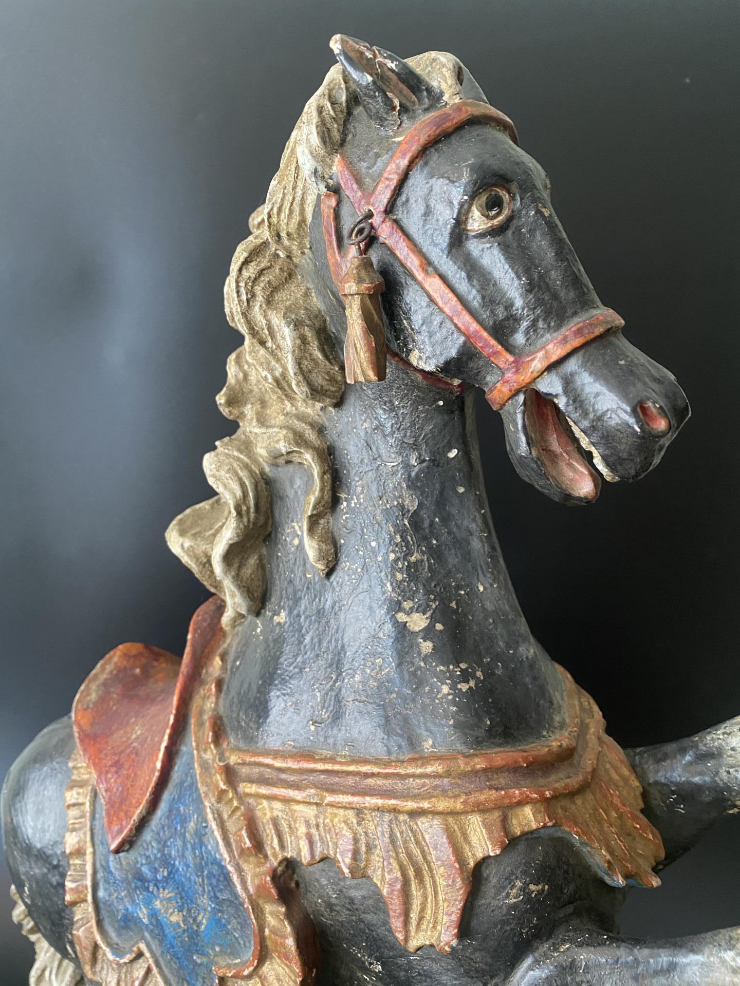 Stel hout gesneden paarden (2x).