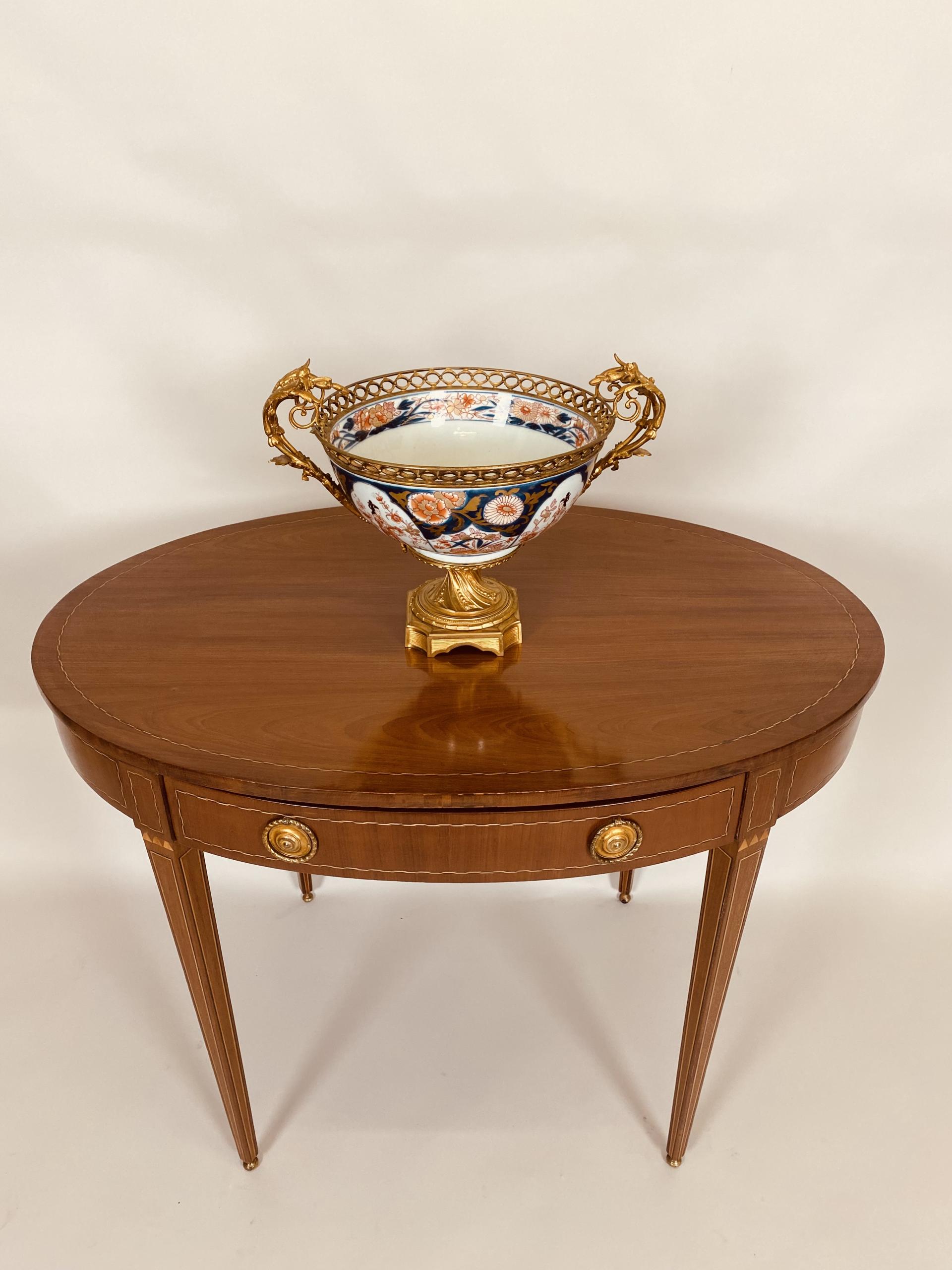 Louis Seize ovale tafel.