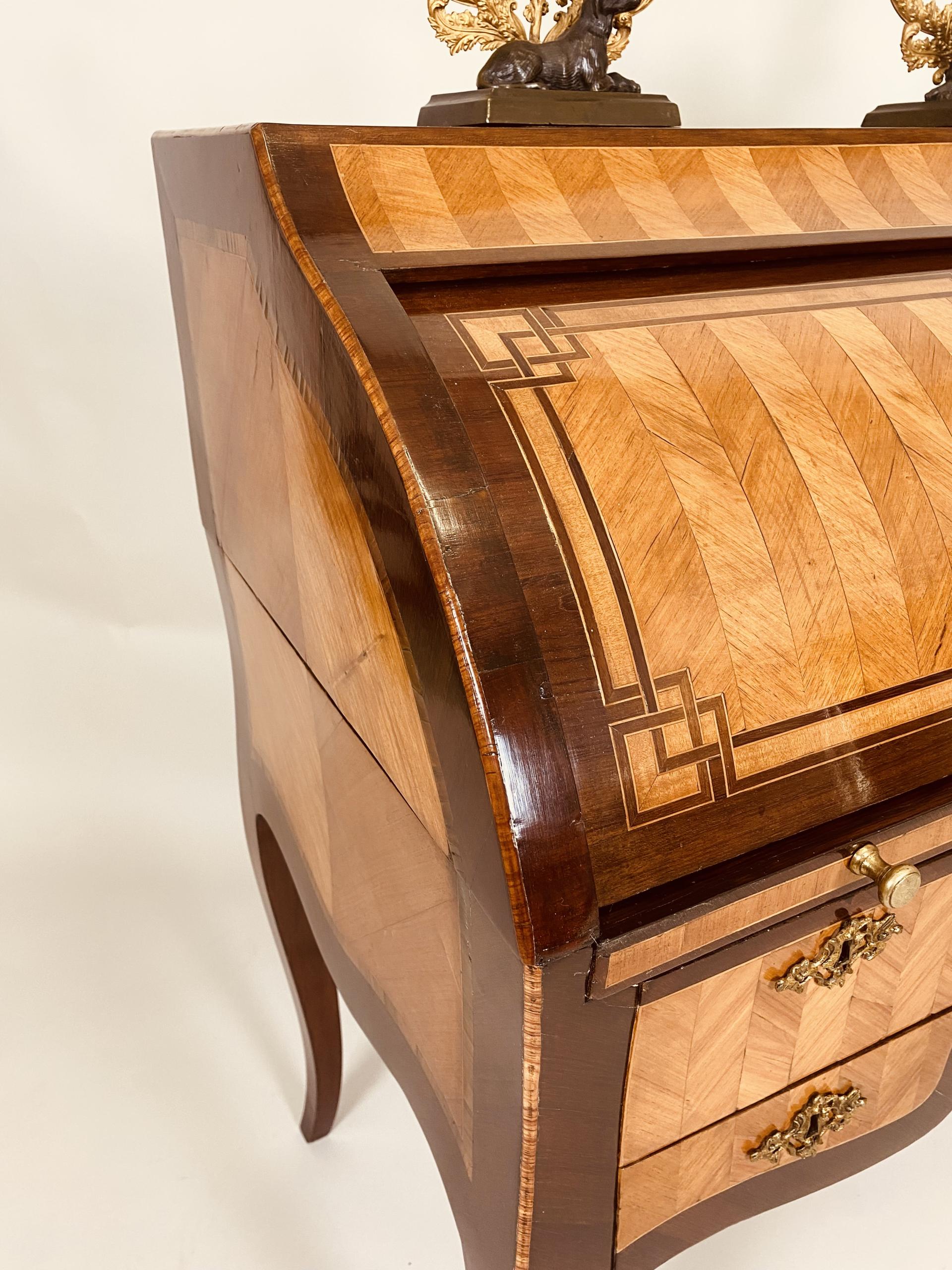 Louis Seize dames bureau.