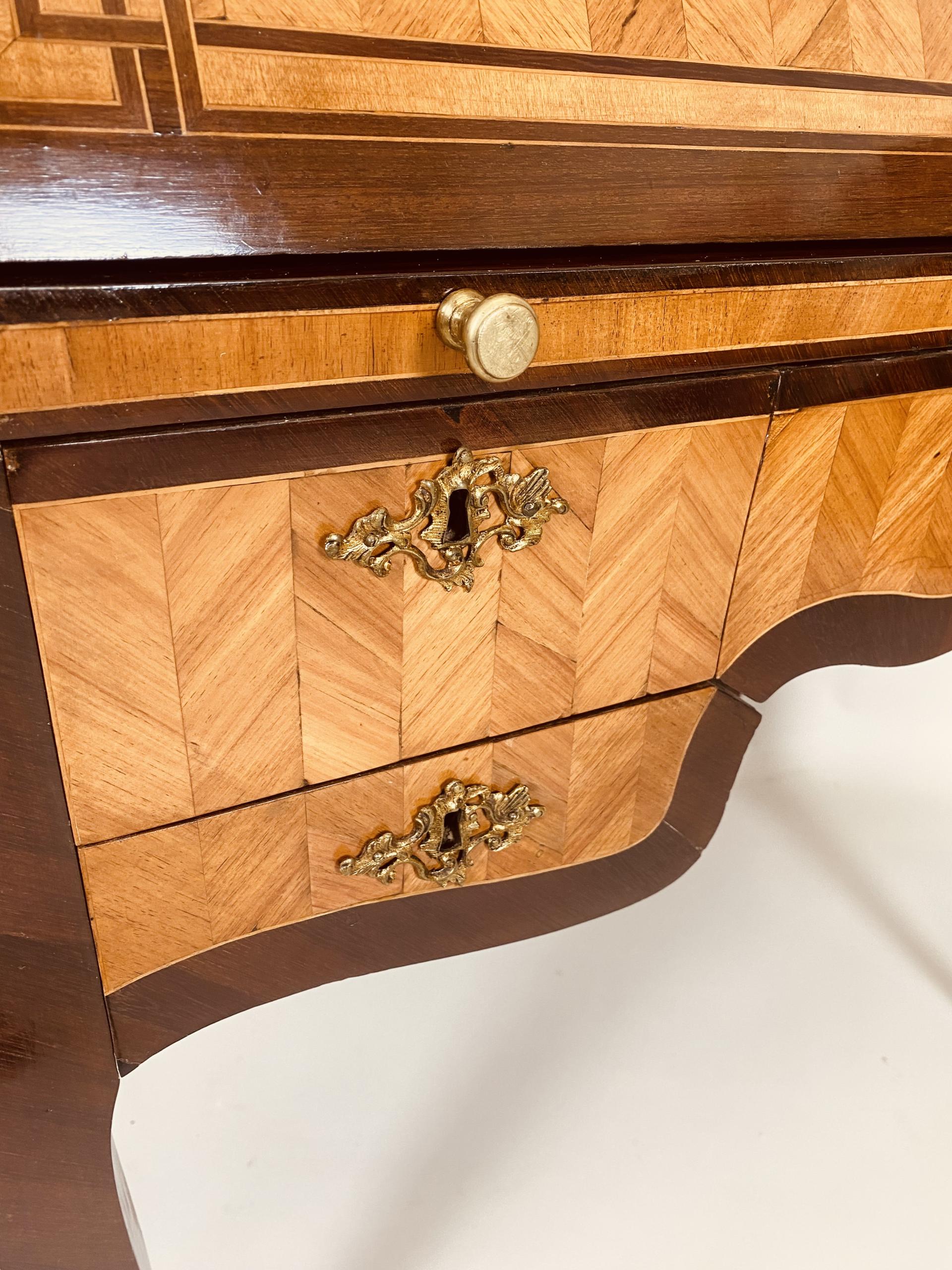 Louis Seize dames bureau.
