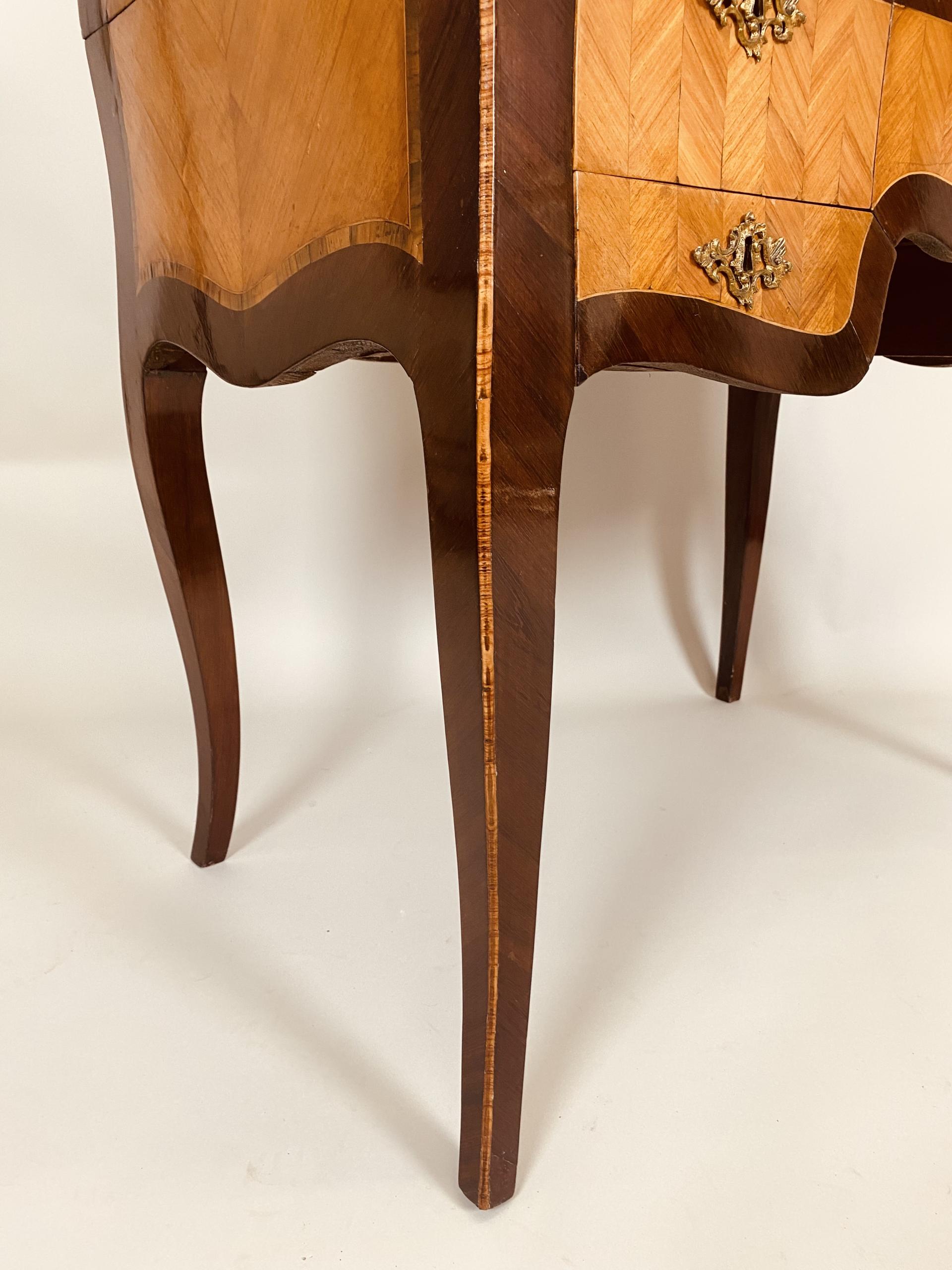 Louis Seize dames bureau.