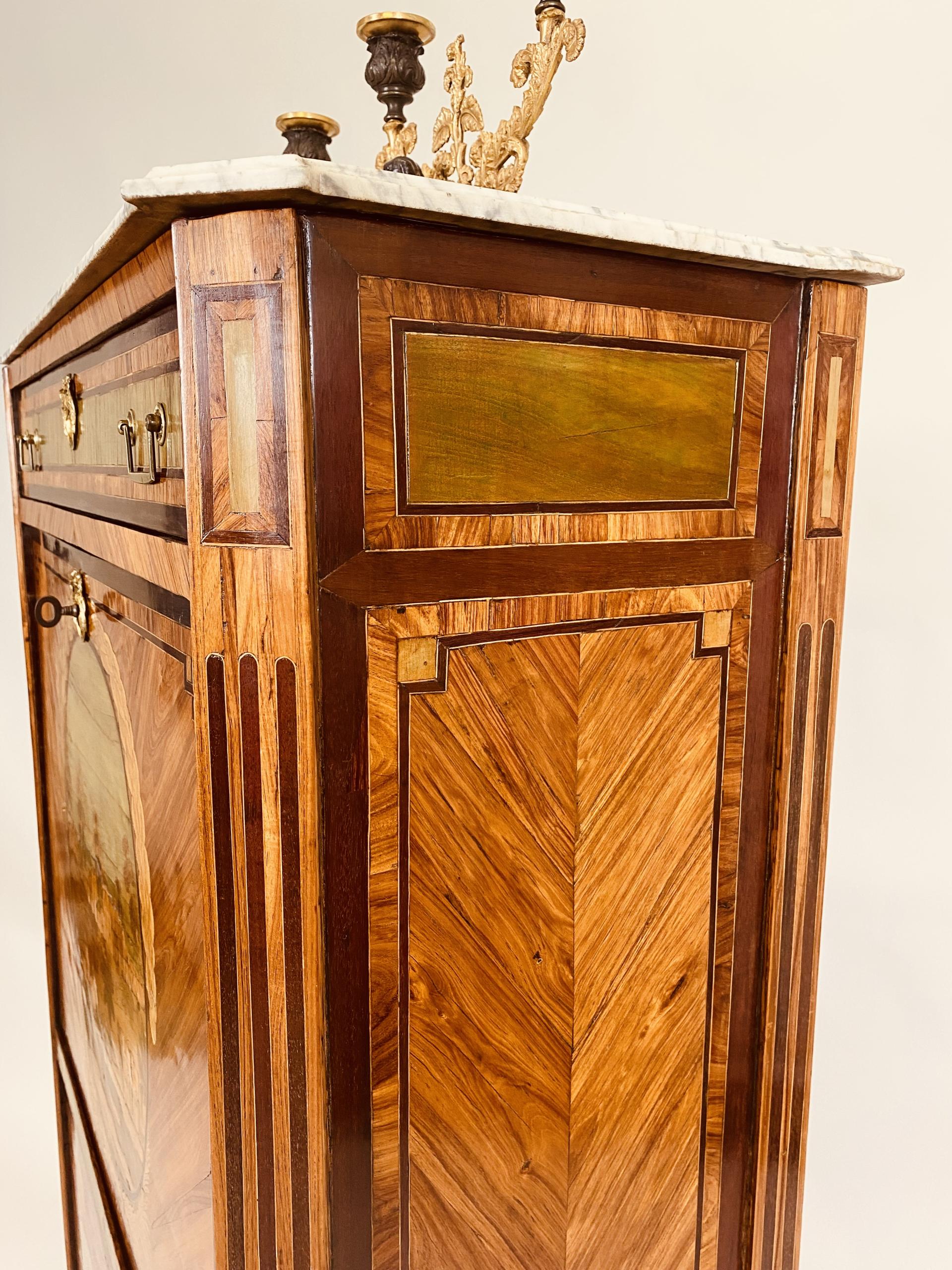Louis Seize secretaire a abbatant.