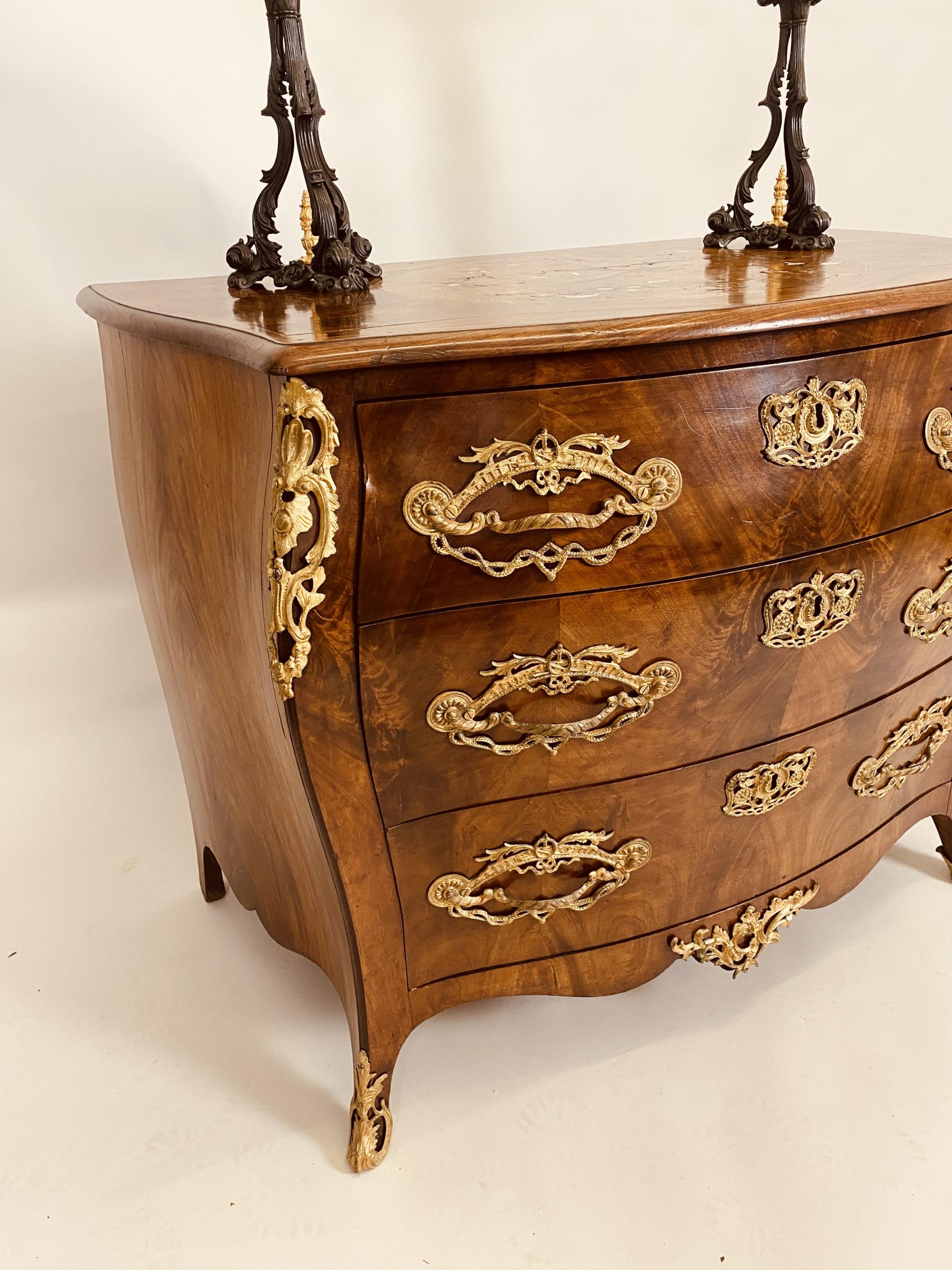 Hollandse antieke commode.