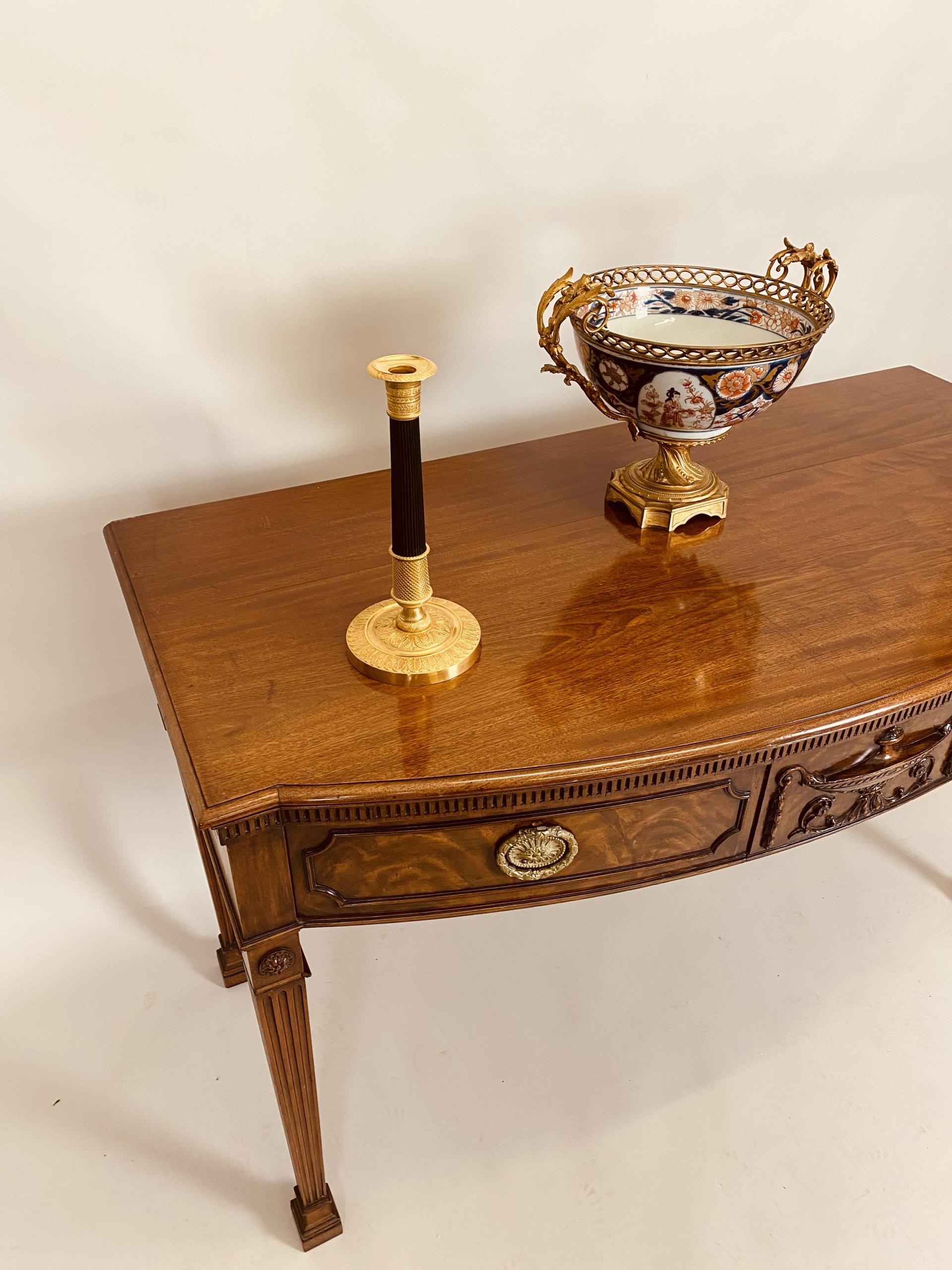 Antieke sidetable mahonie.